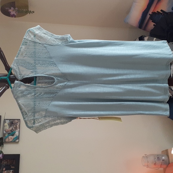 Top - Picture 2 of 4